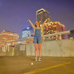 Meet your Posher, Caroline